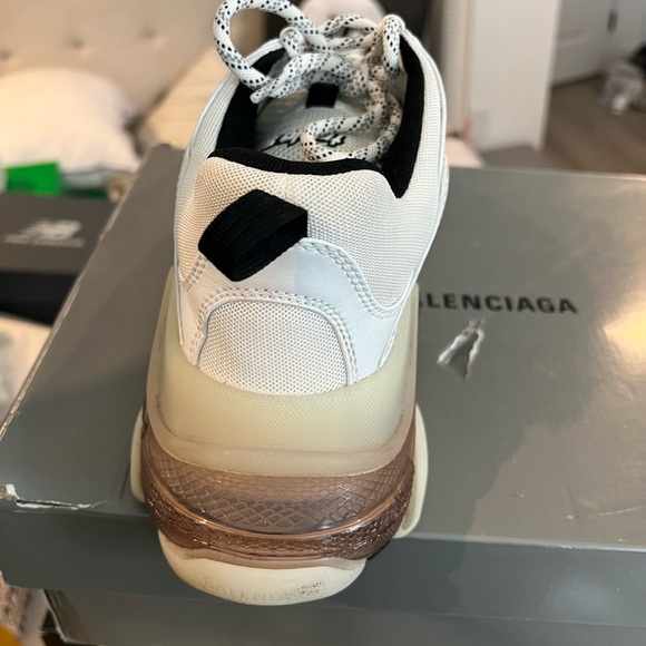 Balenciaga Men's Cream and Black Sneakers - Picture 3 of 5